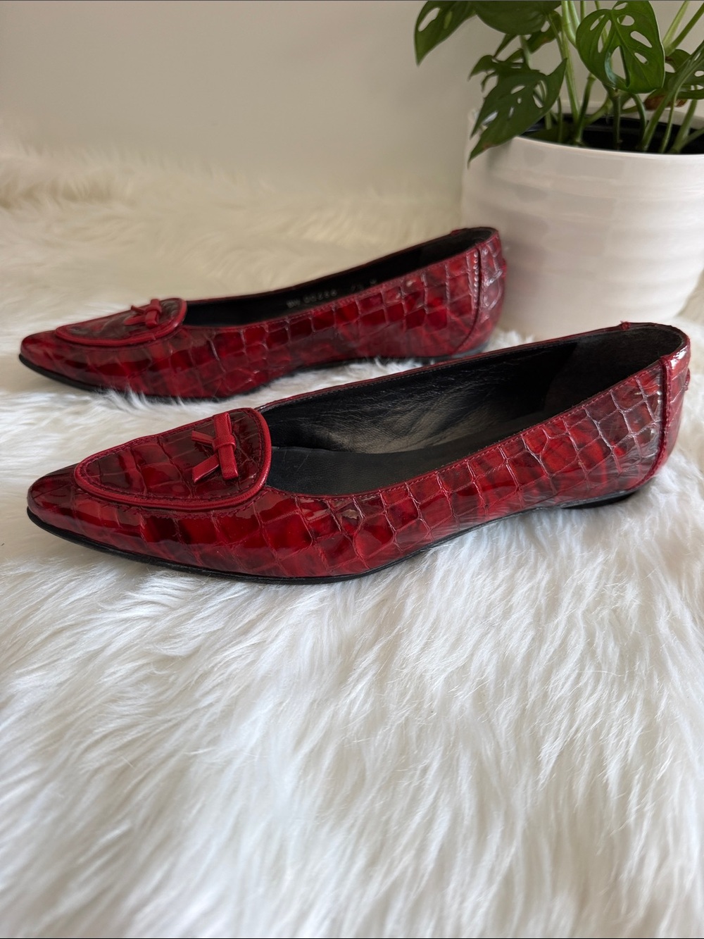 Stuart Weitzman Red Croc-Embossed Pointed Toe Flats with Knot Accent - Picture 3 of 14